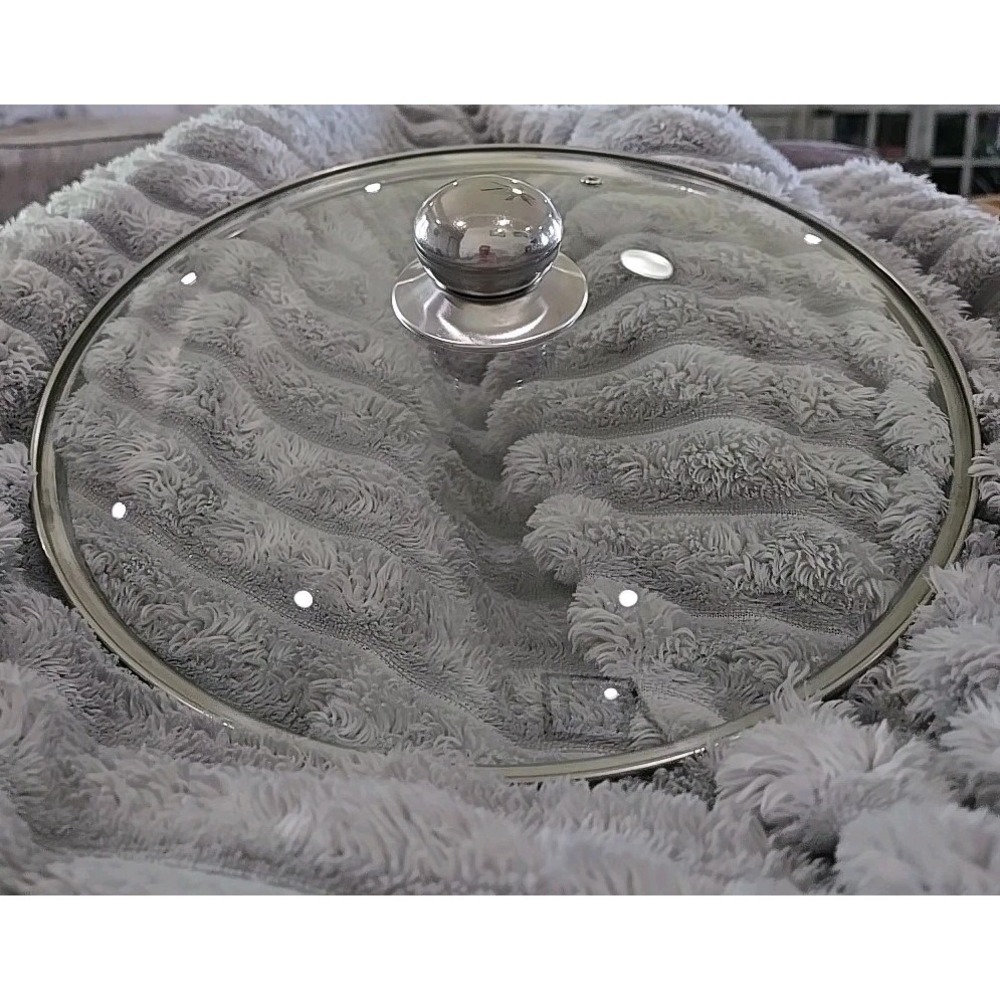 Vented 12" Glass lid w/Stainless Steel‎ Knob Rimmed Used